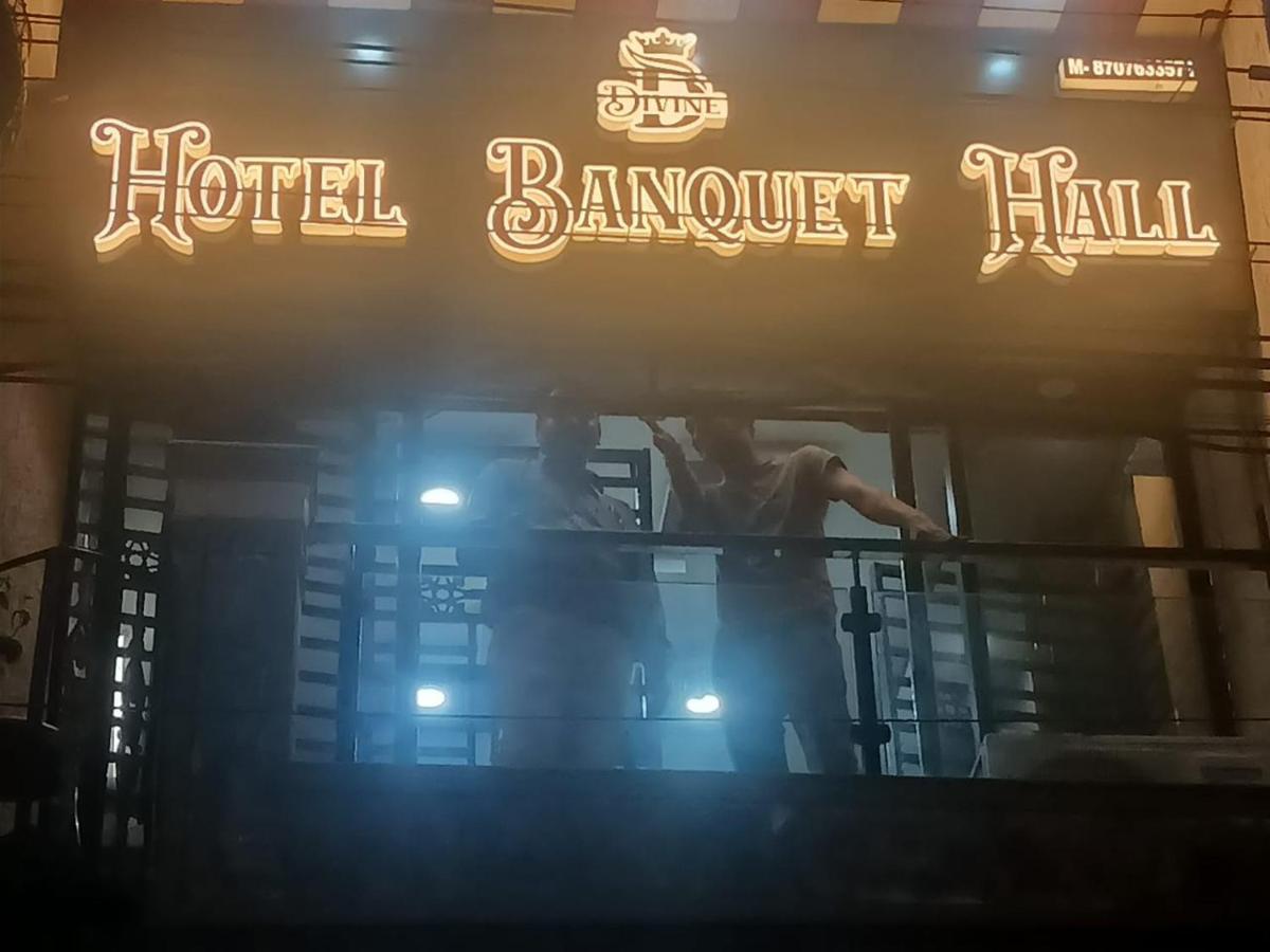 Divine Hotel & Banquet Hall Bhopal Buitenkant foto