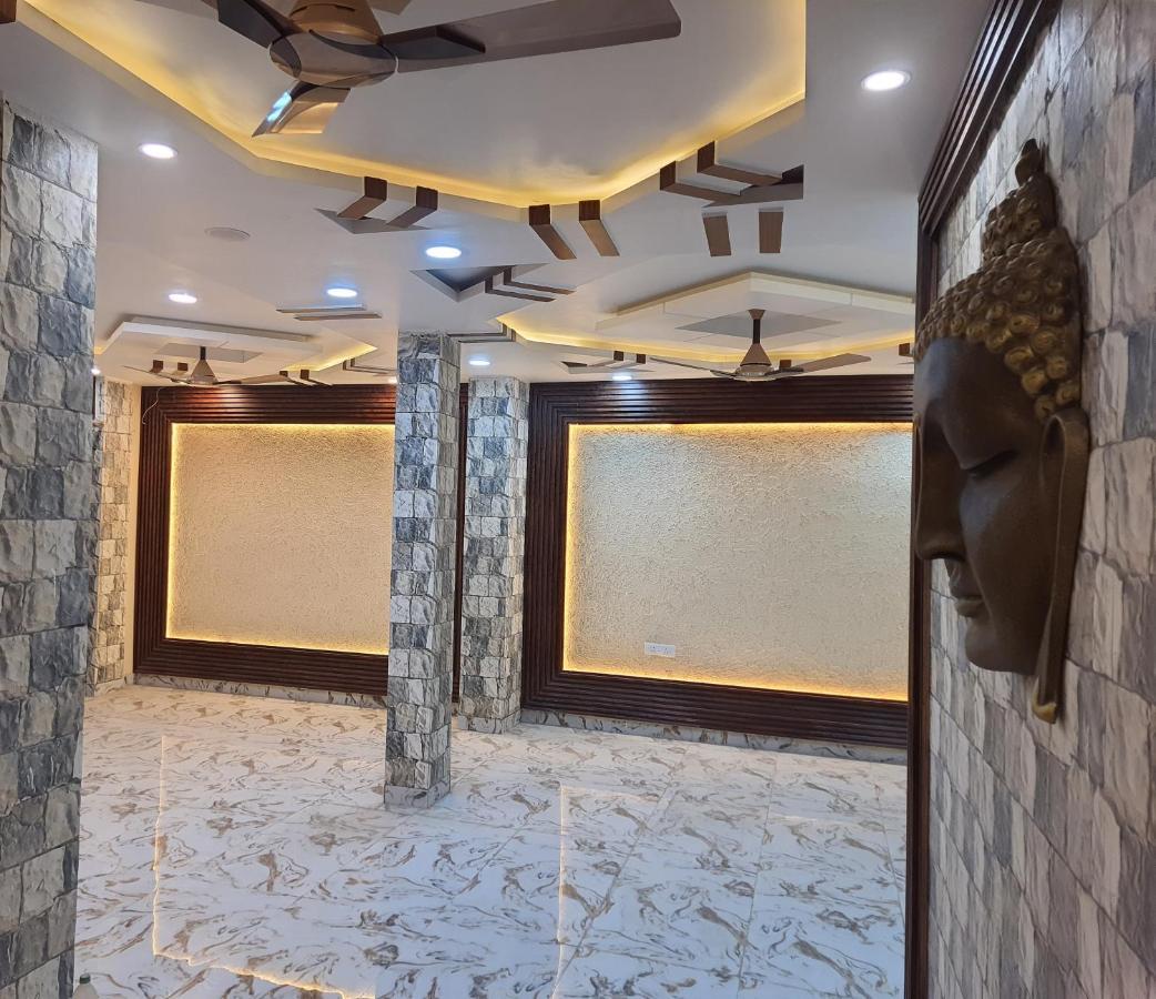 Divine Hotel & Banquet Hall Bhopal Buitenkant foto